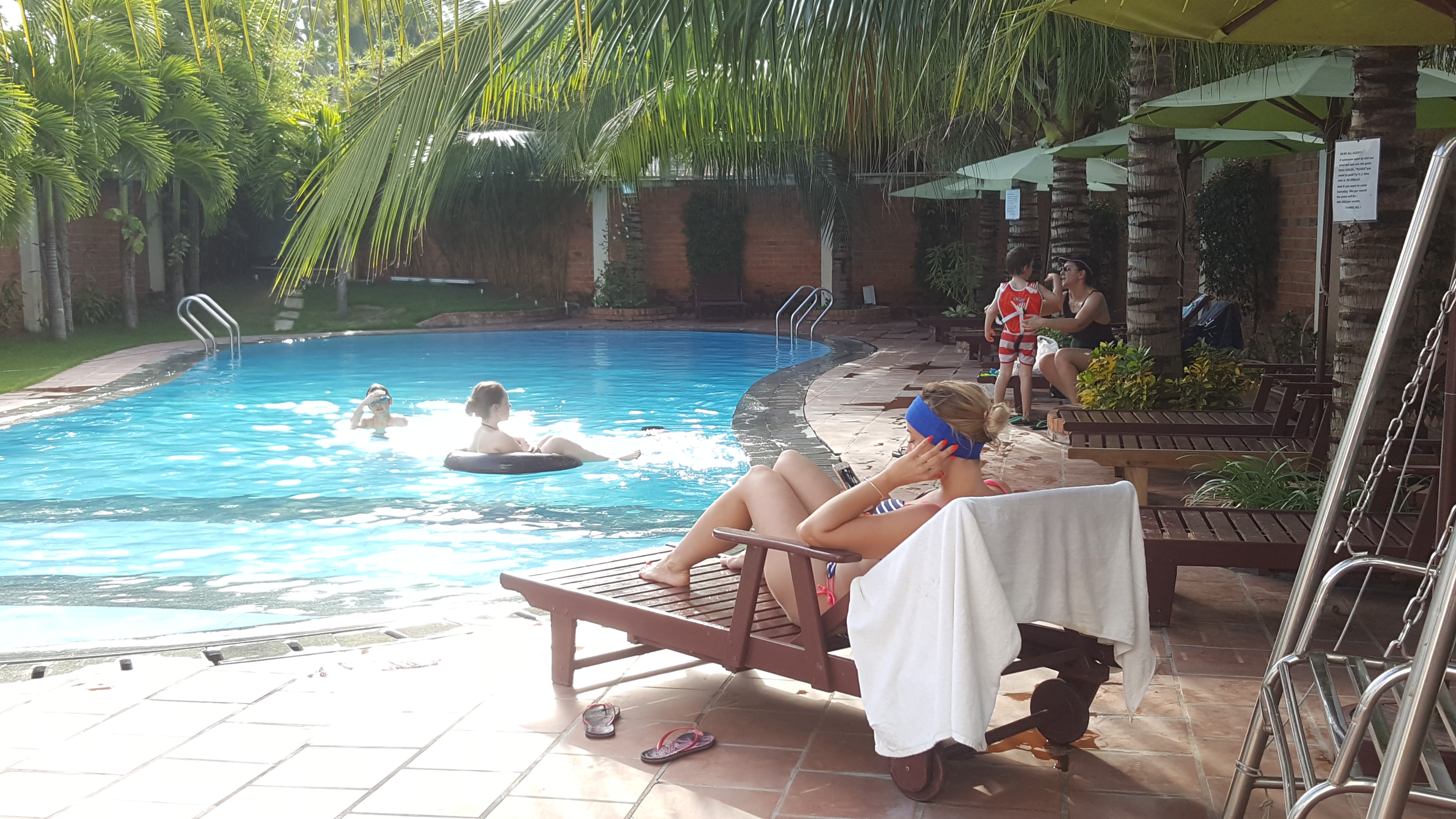 khách sạn ở Mũi né có hò bơi